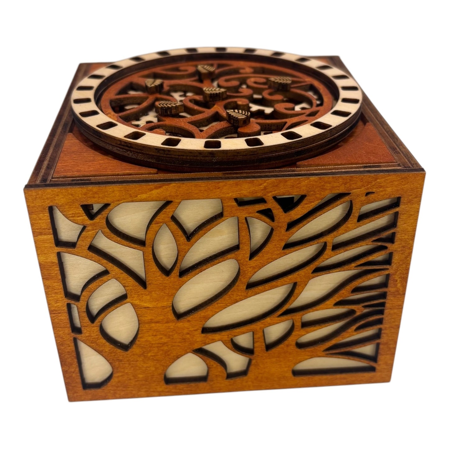 Cube mécanisme engrenage pas de casse tete mais boite en bois pour bijoux, secrets trésors , décoration intérieur fabrication francaise et artisanale en découpe et gravure laser