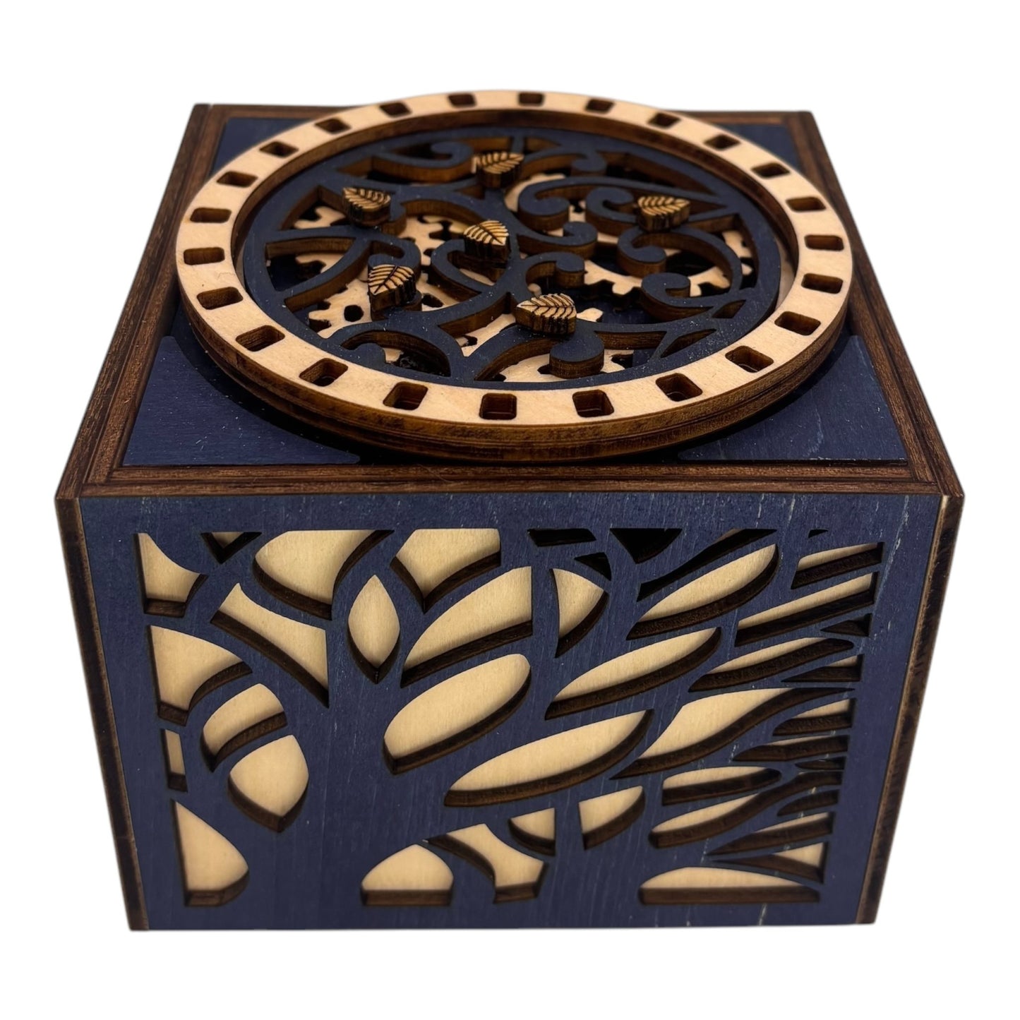 Boite en bois sans casse tête a mécanisme d'engrenage décoration intérieur gravure et découpe laser fabrication francaise et artisanale pour bijoux secrets tresors