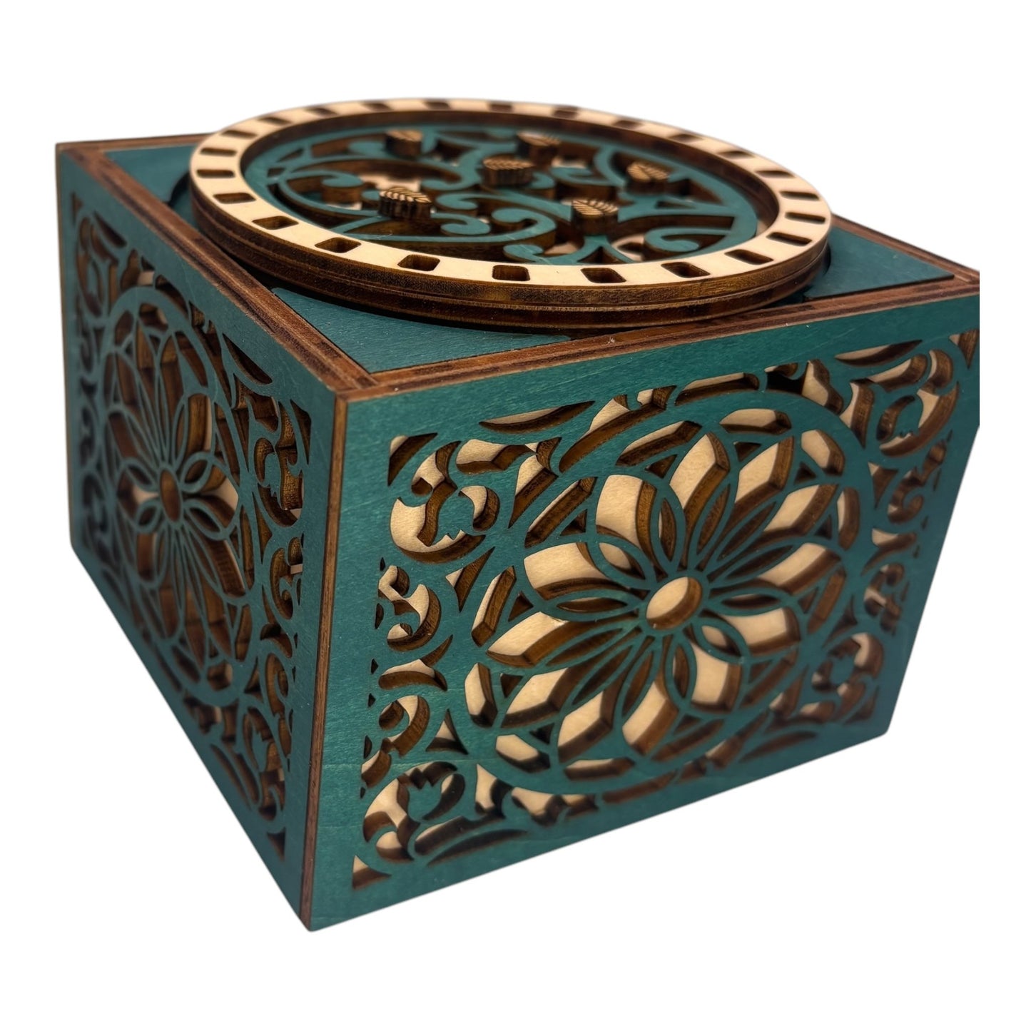 Cube engrenage mécanisme par rotation du couvercle boite en bois secrets, bijoux, trésors décoaration d'intérieur en gravure et découpe laser fabrication francaise et artisanale