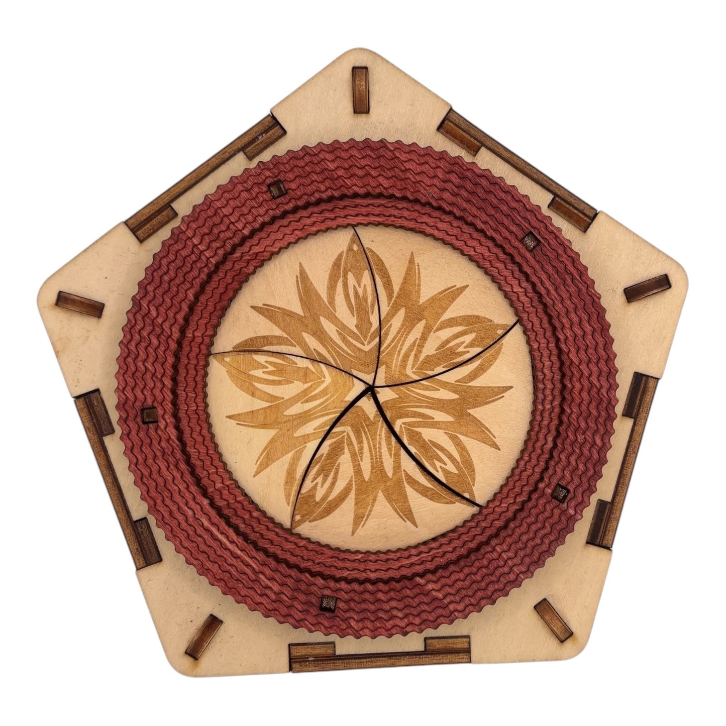 Boite en bois a bijoux, trésors secret en découpe et gravure laser avec mécanisme et engrenage sans casse tete décoration intérieur fabrication francaise et artisanale