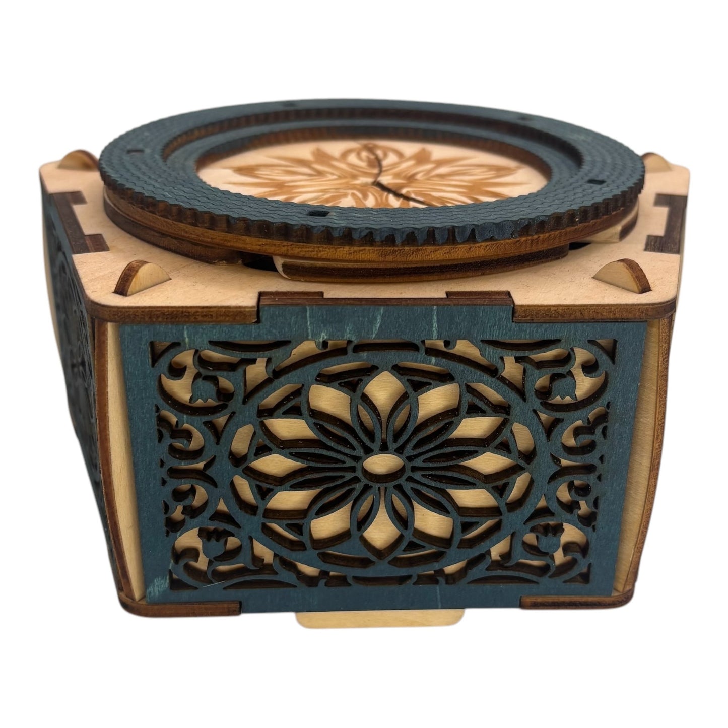 boite en bois avec engrenage et mécanisme de rotation sans casse tete décoration intérieur pour boite bijoux secrets tresors en gravure et decoupe laser de fabrication francaise et artisanale