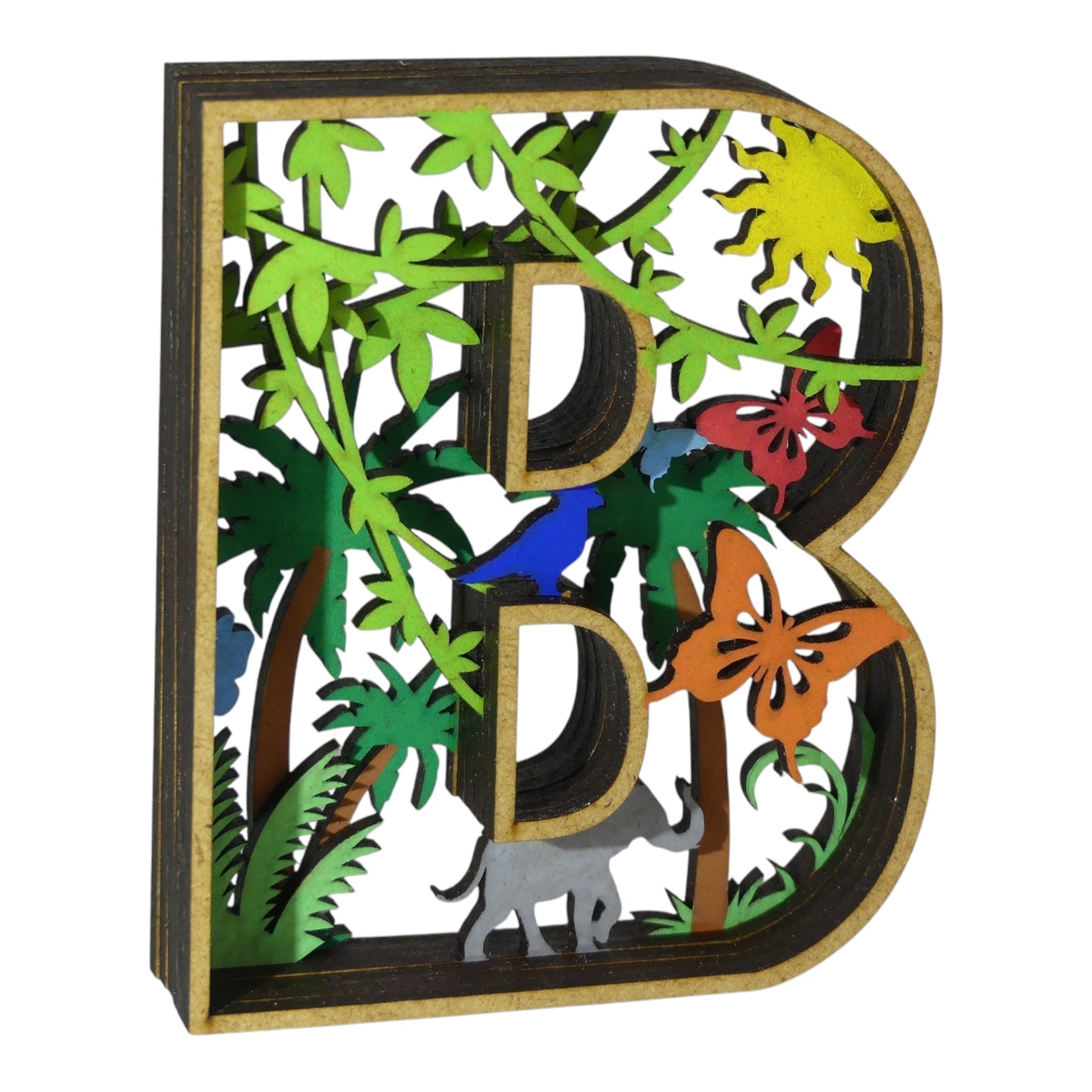 Lettre décorative en 3D avec animaux en découpe et gravure laser fabrication française et artisanale décoration intérieur