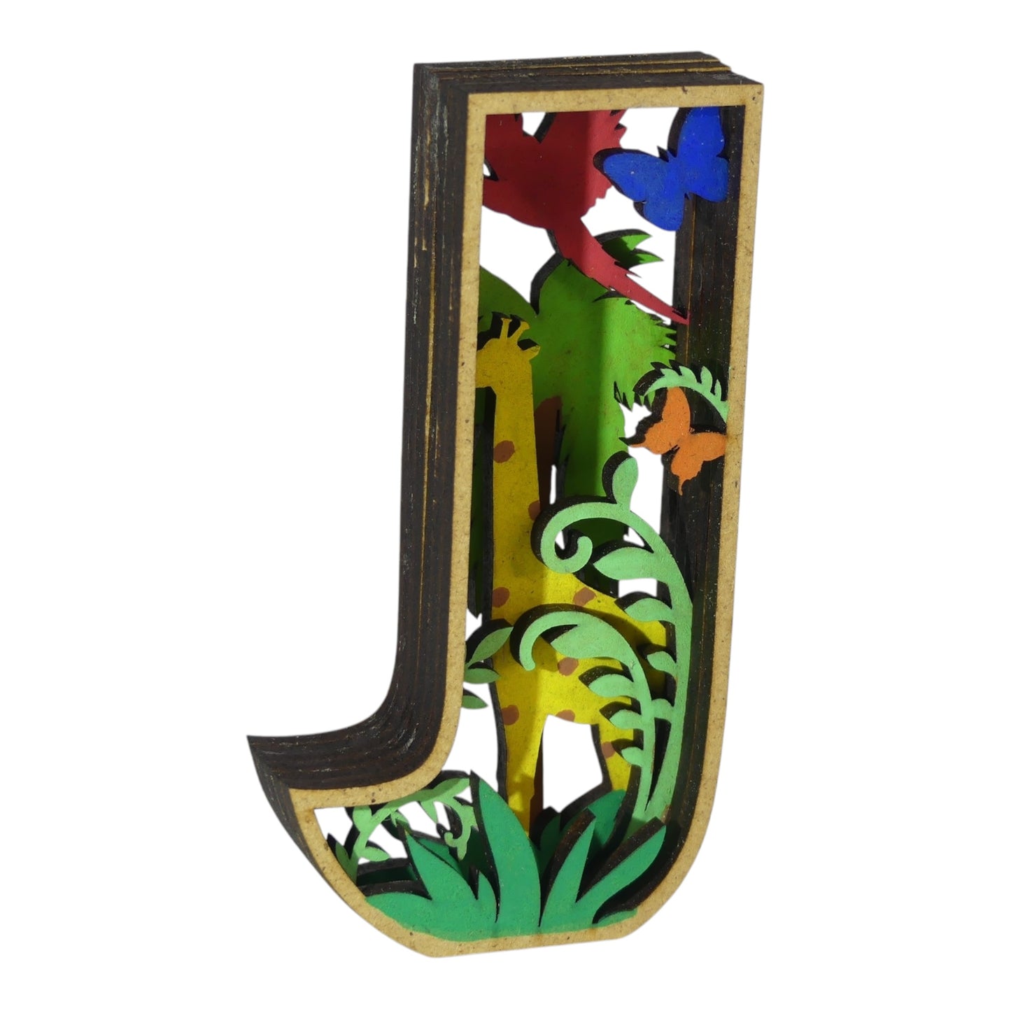 Lettre décorative en 3D avec animaux en découpe et gravure laser fabrication française et artisanale décoration intérieur