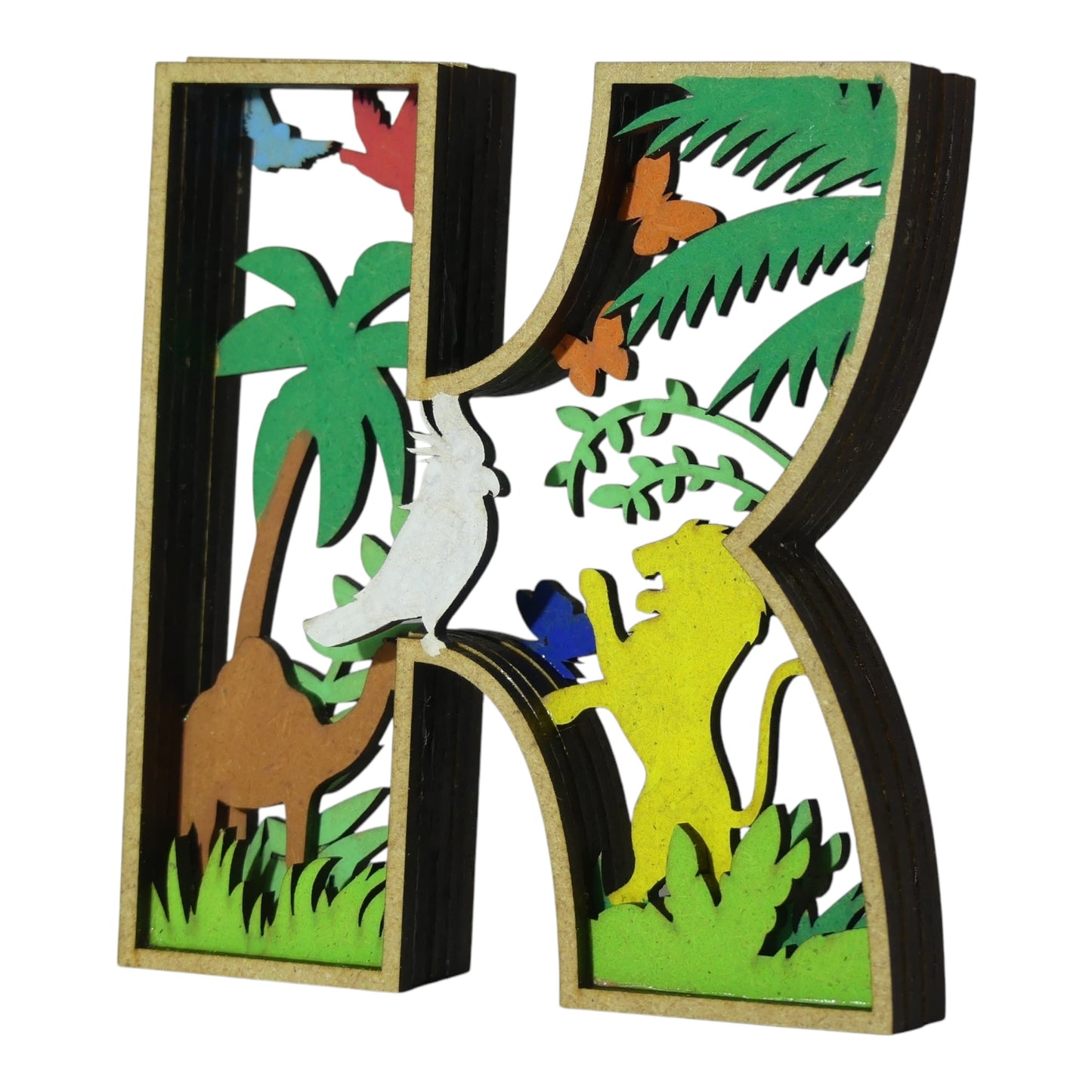Lettre décorative en 3D avec animaux en découpe et gravure laser fabrication francaise et artisanale décoration intérieur
