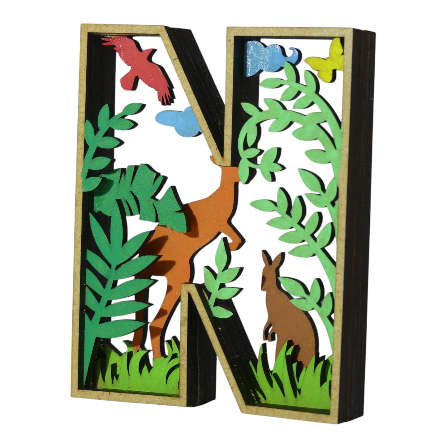 Lettre décorative en 3D avec animaux en découpe et gravure laser fabrication française et artisanale décoration intérieur