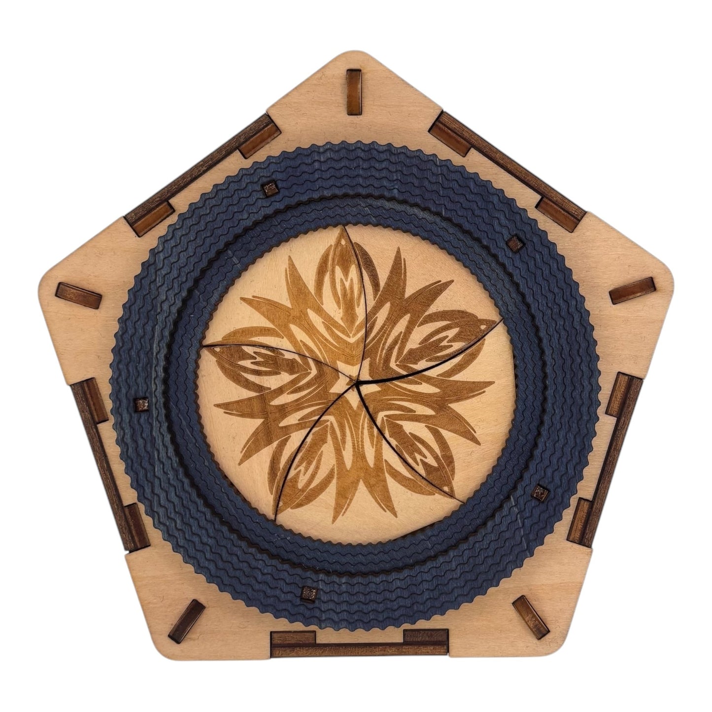 Boite en bois avec mécanisme et engrenage sans casse tete pour bijoux, secrets trésors en découpe et gravure laser décoration intérieur de fabrication française et artisanale