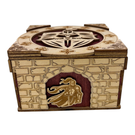 La boîte se verrouille et se déverrouille grâce à un ingénieux système mécanique, activé par le déplacement des quatre coins.
De fabrication française et artisanale cette boîte en bois à mécanisme est idéale pour abriter bijoux, secrets et petits trésors, sans casse-tête.