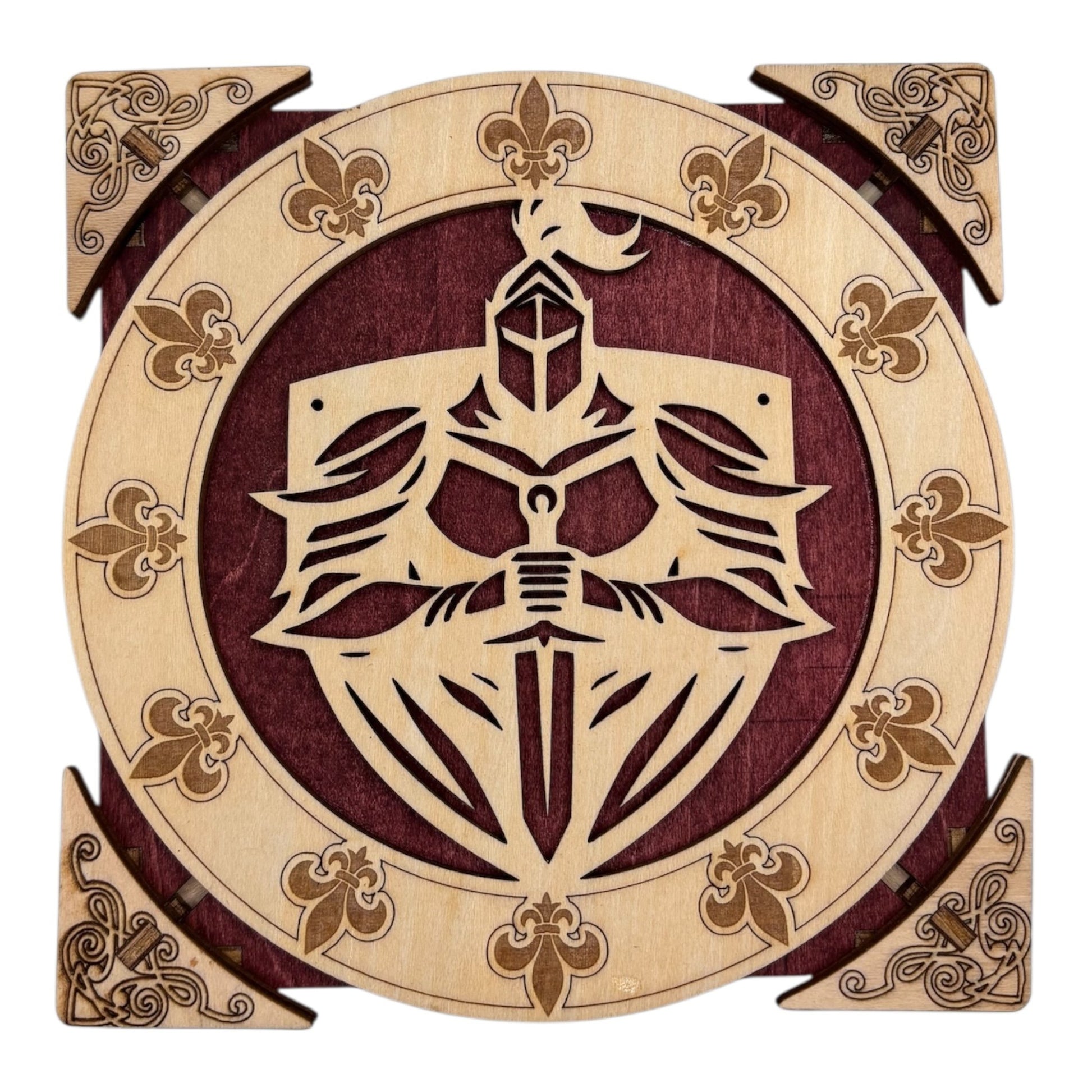 La boîte se verrouille et se déverrouille grâce à un ingénieux système mécanique, activé par le déplacement des quatre coins.
De fabrication française et artisanale cette boîte en bois à mécanisme est idéale pour abriter bijoux, secrets et petits trésors, sans casse-tête.