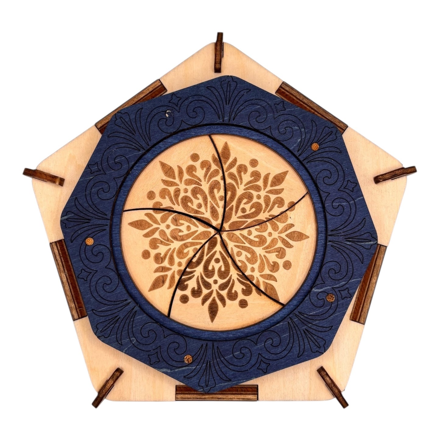 Boite en bois mécanisme avec engrenage par rotation sans casse tete décoration intérieur pour bijoux secrets trésor  fabrication artisanale et francaise en decoupe et gravure laser