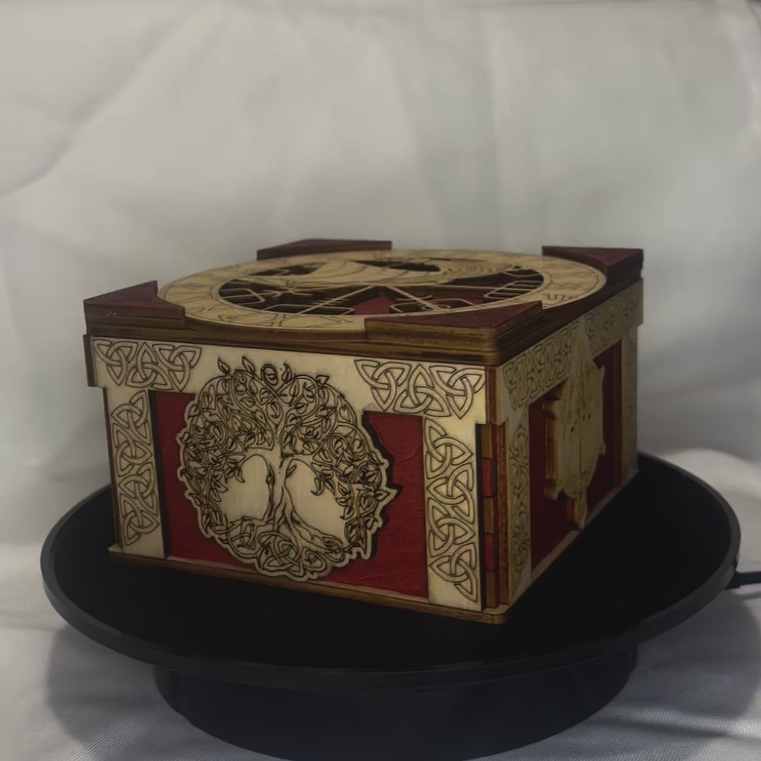 Load video: Boite à mécanisme pour bijoux trésor secrets décoration intérieur au style viking 