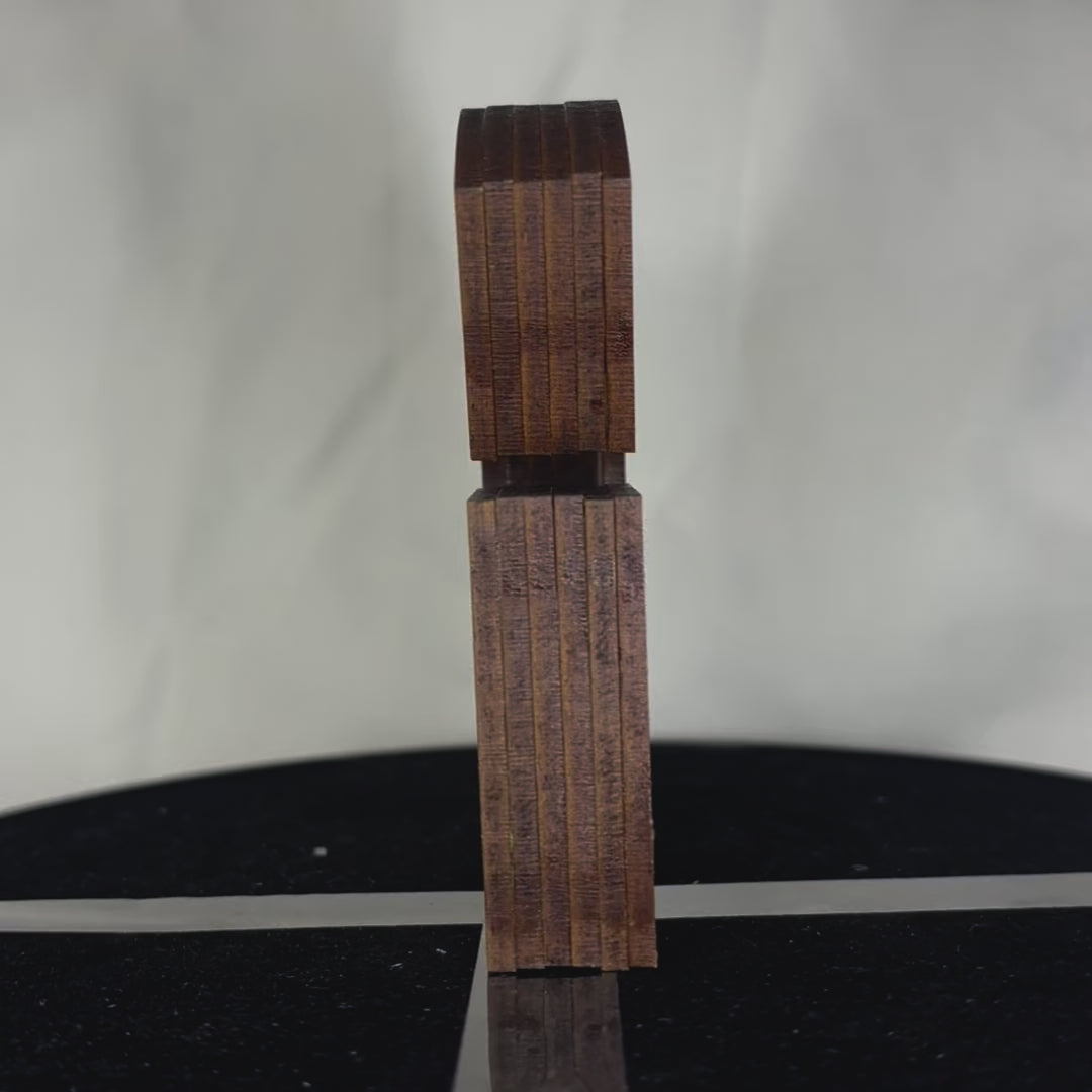 Charger la vidéo : Lettre décorative G diorama pour chambre d&#39;enfant ou décoration d&#39;intérieur découpe laser création francaise et artisanale